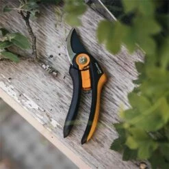 Fiskars Plus SmartFit Pruner Bypass P541 5 Fiskars Plus SmartFit Pruner Bypass P541 -Garden Care Store 47119 1972